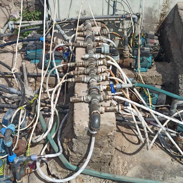 مؤسسة مياه عدن تحذر من التوصيلات العشوائية وتتوعد بإجراءات قانونية بحق المخالفين