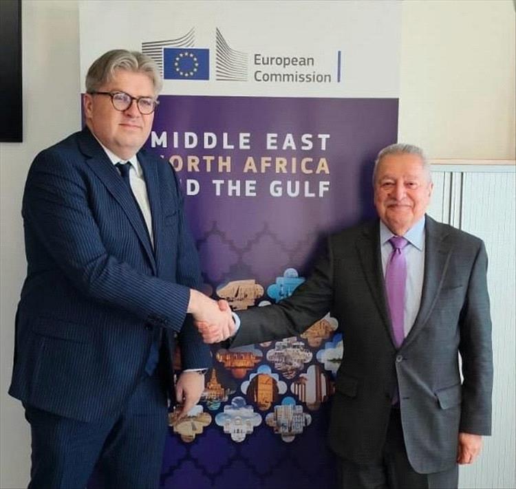 سفير بلادنا يبحث مع مسؤول أوروبي تعزيز العلاقات الثنائية