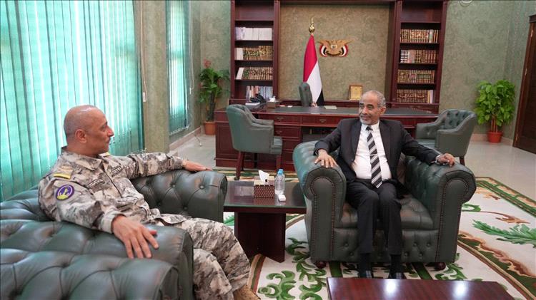 عضو مجلس القيادة محمود الصبيحي يؤكد أهمية تعزيز قدرات مصلحة خفر السواحل