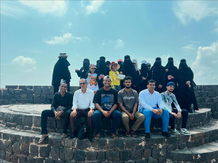 من جامعة عدن إلى قلعة صيرة… رحلة علمية في الترجمة تحاكي الواقع وتعزز المهارات التطبيقية
