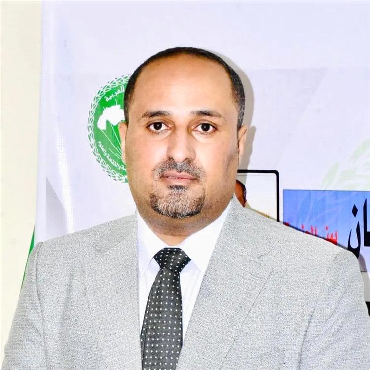 فياض النعمان: الانتقالي يحرك الشارع لخدمة أجندات خاصة والحكومة تحسم الفوضى بحزم