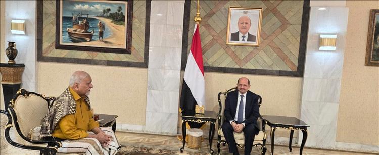 رئيس الوزراء شائع محسن يلتقي ياسين مكاوي لبحث القضايا الوطنية والتعافي الاقتصادي وتعزيز أمن عدن