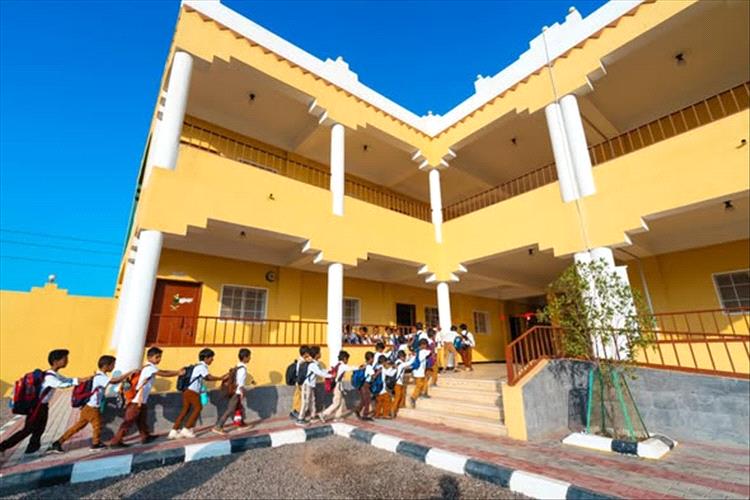 مدرسة جديدة بلا معلمين.. شكوى من أهالي مدينة الشعب تكشف أزمة تعليمية في البريقة