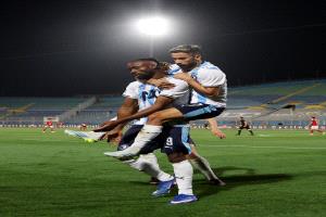 بيراميدز يحقق فوزاً عريضاً على الأهلي ويحيي آماله في المنافسة على لقب الدوري المصري