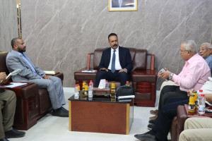 محافظ الضالع يبحث مع عدد من الوزراء والمنظمات الدولية بالعاصمة عدن الاحتياجات الخدمية والتنموية للمحافظة