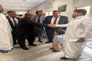 عضو مجلس القيادة الخنبشي يزور السفارة اليمنية في الرياض ويطلع على أوضاعها والخدمات المقدمة للمواطنين