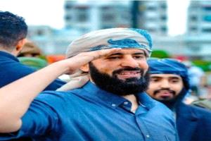 أسرة الشهيدين إسحاق وعمر حسين وقبيلة آل عظم تشكر محافظ أبين