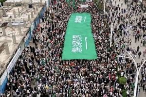 ​في رسالة وفاء شعبية.. احتشاد جماهيري كبير في المكلا وسيئون دعمًا ووفاءً للسعودية