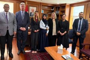 وزيرة التخطيط تبحث مع منظمة إنقاذ الطفولة وأميديست تعزيز الشراكة في التعليم وبناء القدرات