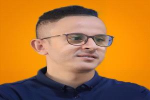 صحفي يمني يكشف واقعة صادمة في المحويت: إغلاق مسجد على مصلين وإيداع شاب السجن بعد احتجاجه