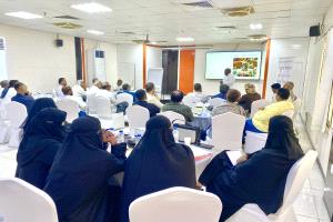 وكيل حضرموت الجيلاني يدشن ورشة عمل حول صياغة رؤية حضرموت في الدولة القادمة