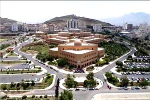 قرار جديد في جامعة صنعاء يثير عاصفة انتقادات واسعة