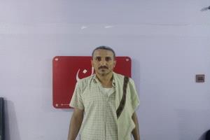 مالك هنجر تجاري بعدن يشكو البسط عليه بمساندة قوة أمنية ويطالب بإنصافه