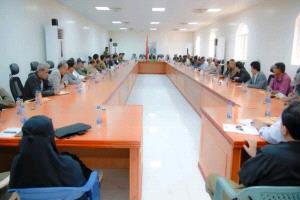 برئاسة محافظ شبوة .. المكتب التنفيذي يبارك الموافقة على إنشاء مصفاة نفطية في قطاع العقلة