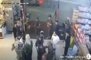 إغلاق مفاجئ لمركز تجاري في إب وسط اتهامات بانتهاكات بحق التجار والموظفين