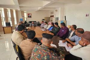 وكيل أول محافظة تعز يتفقد الاحتياجات الخدمية والتنموية بمديرية الشمايتين