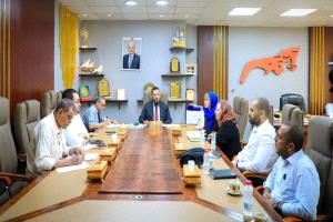 محافظ عدن يبحث مع أطباء بلا حدود تعزيز الشراكة وتطوير الخدمات الصحية