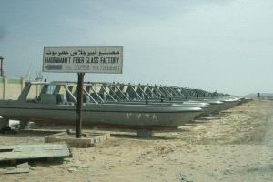 من الشحر إلى البحر المفتوح.. مصنع يمني يصنع الزوارق العسكرية محليًا