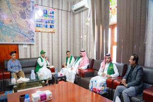 محافظ شبوة يثمن جهود مركز الملك سلمان ويبحث تعزيز التدخلات الإنسانية