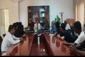 مدير عام صحة لحج الدكتور خالد جابر يلتقي خريجي الدفعة الأولى من "معهد أمين ناشر فرع لحج " لبحث ترتيبات حفل التخرج