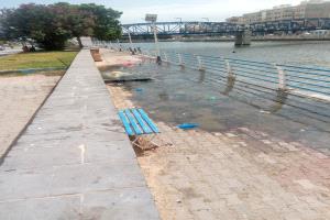 طفح مجاري يثير معاناة السكان في خور المكلا.. مناشدات عاجلة للسلطات للتدخل