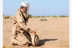 مسام يتلف آلاف الألغام ومخلفات الحرب في باب المندب