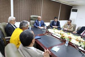 اجتماع في عدن يناقش سير العمل في البنك المركزي اليمني