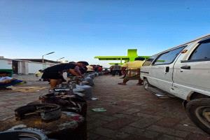 أزمة الغاز في عدن تتفاقم.. طوابير ومعاناة يومية للمواطنين