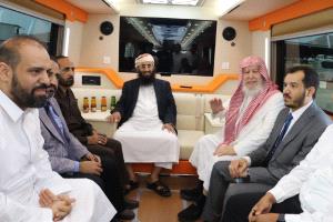وزير الأوقاف يناقش مع شركة النقل البري خطط وآليات نقل حجاج اليمن بين مطار جدة والأراضي المقدسة