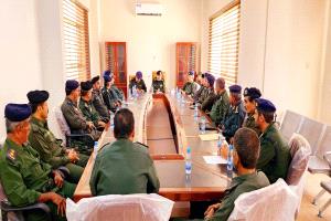 مدير عام شرطة شبوة يترأس اجتماعاً مع مدراء شرط المديريات ويشدد على رفع الجاهزية الأمنية