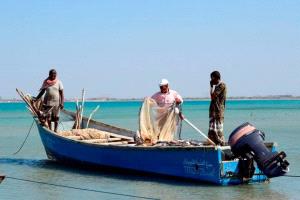 صيادو شبوة يطالبون السلطة المحلية في المحافظة بتفعيل منظومة الحماية والإنقاذ
