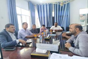 مدير عام شركة نفط ساحل حضرموت يزور هيئة الشؤون البحرية لتعزيز متطلبات السلامة وتنسيق الجهود المشتركة