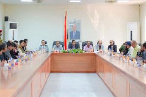 المكتب التنفيذي بمحافظة شبوة يبارك الموافقة على إنشاء مصفاة نفطية في قطاع العقلة