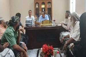 أمين محلي لحج يبحث مع مندوب الغاز ووكلاء الحوطة وتبن آلية توزيع الغاز المنزلي بالمحافظة