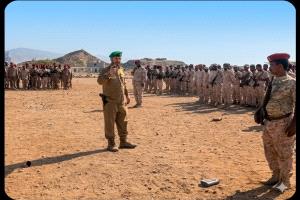 وحدات رمزية من اللواء الرابع دعم وإسناد تستعرض جاهزيتها القتالية في عرض عسكري مهيب بأبين