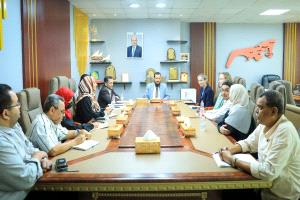 المحافظ عبد الرحمن شيخ يبحث مع السفيرة الهولندية تعزيز دعم التنمية في العاصمة المؤقتة عدن