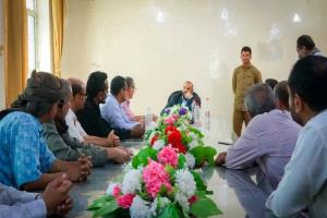 محافظ الضالع يناقش تحديات قطاع الكهرباء ويُقر خطة طارئة لمعالجتها