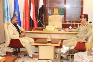 ‏وزير الدفاع يناقش مع محافظ الضالع الاوضاع العسكرية والميدانية