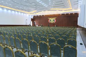 وكيل محافظة مارب يفتتح مشروع "قصر المؤتمرات" للاحتفالات والمناسبات بمدينة مارب