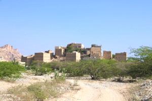 اشتباكات قبلية مفاجئة قرب مستشفى المحفد تُسفر عن إصابات