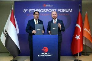 البكري يوقع اتفاقية لتعزيز الرياضات التقليدية مع الاتحاد الدولي في تركيا