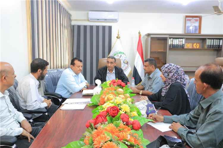 نائب وزير التعليم الفني يناقش نتائج المفاضلة للمنح الدراسية المقدمة من المملكة المغربية