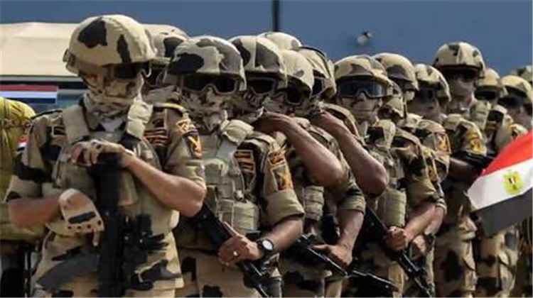 الجيش المصري يعلن عن عملية أمنية موسعة في الصحراء الشرقية