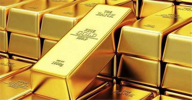 الذهب يرتفع مع تراجع النفط