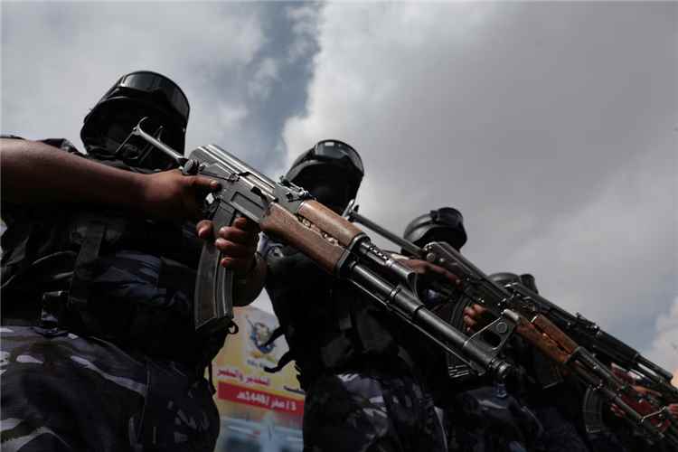 الحوثيون: قصفنا هدفا سعوديا في مطار نجران