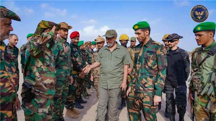 اللواء الجمالي يتفقد قوات احتياط الأمن الوطني ويشيد بجاهزيتها وجهودها الأمنية