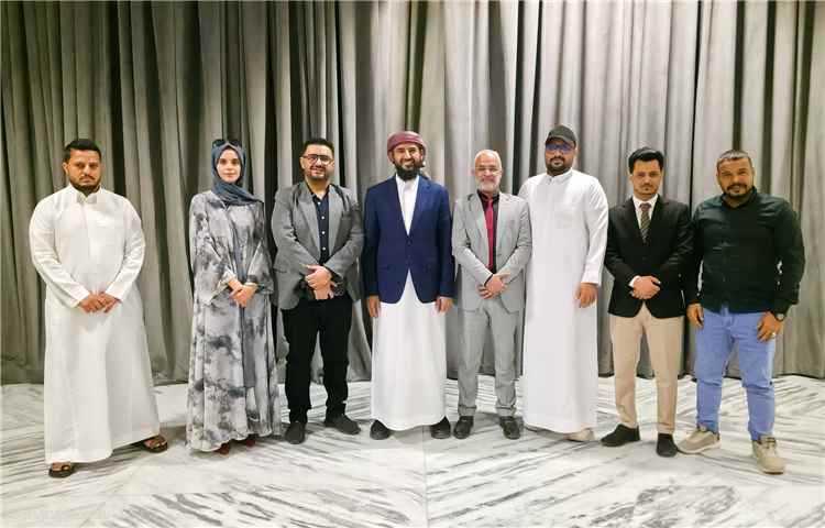 المحرّمي يلتقي نخبةً من الإعلاميين والنشطاء ويؤكد أهمية توحيد الخطاب الإعلامي لحماية الجبهة الداخلية