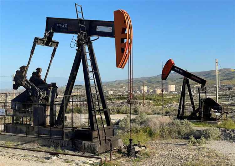 النفط يتراجع وسط آمال التوصل لاتفاق بين أمريكا وإيران
