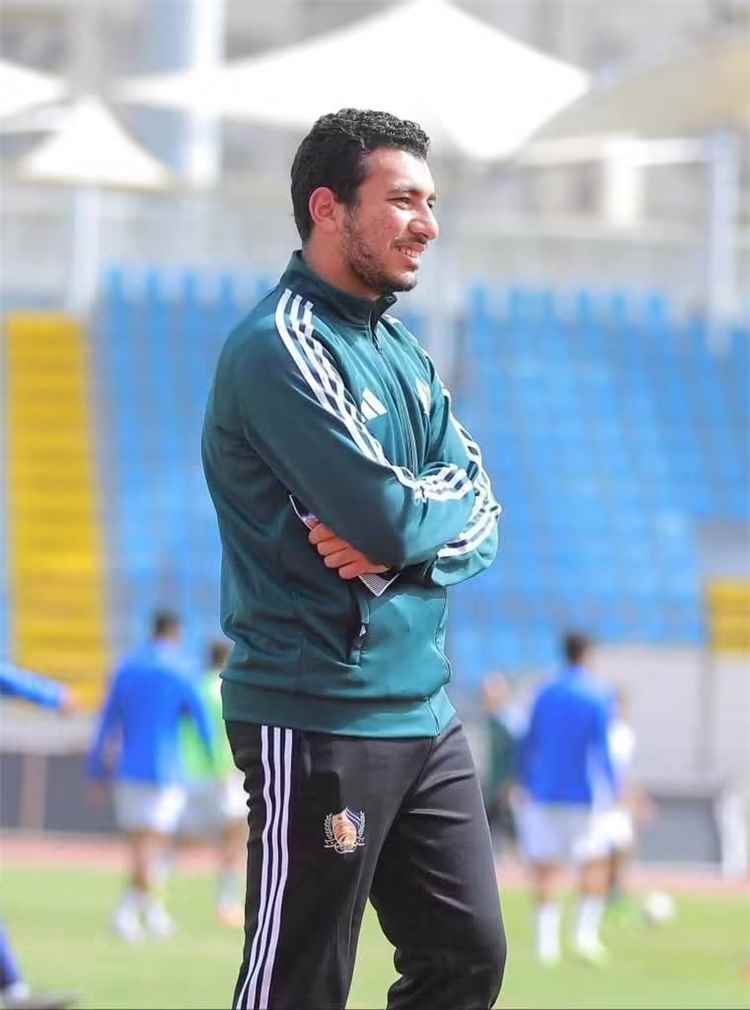 لتطوير الفريق الكروي الأول بأساليب تدريبية حديثة.. شعب حضرموت يعلن تعاقده مع محلل مصري خبير