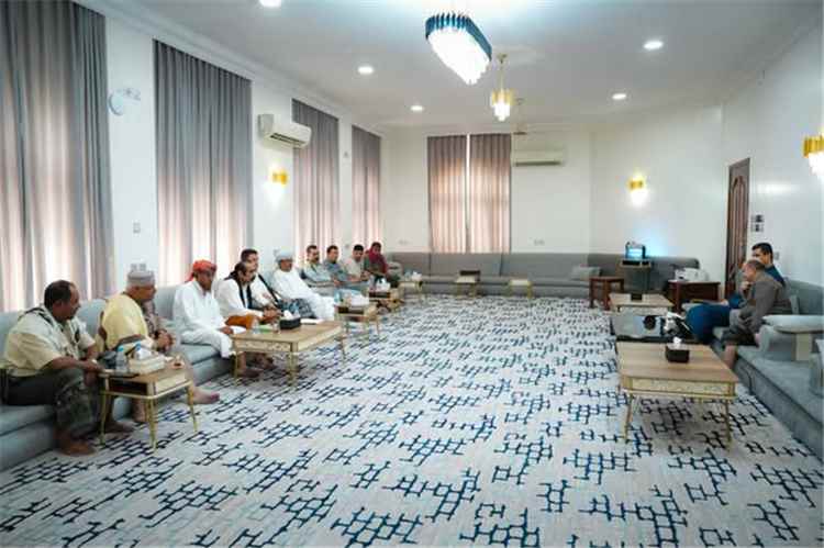 عضو مجلس القيادة الخنبشي يدعو المكونات المجتمعية للاصطفاف خلف مؤسسات الدولة وتوحيد الجهود لمواجهة التحديات الراهنة